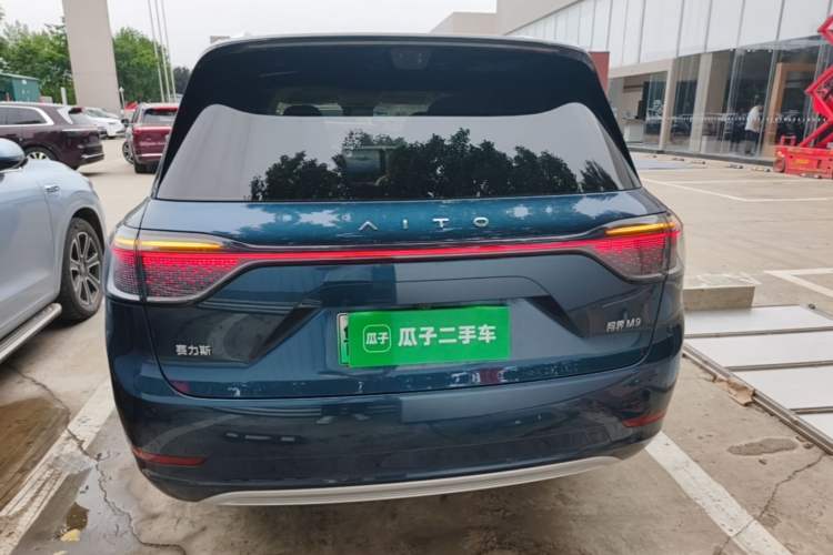 Used Hima AITO M9 2025 Extended-Range Ultra Version 52 kWh 6-Seater Rear