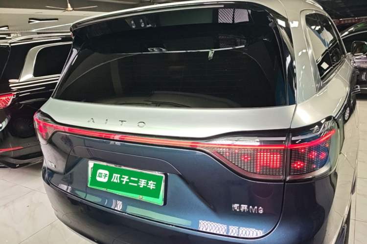 Used Hima AITO M9 2025 Extended-Range Ultra Version 52 kWh 6-Seater Rear