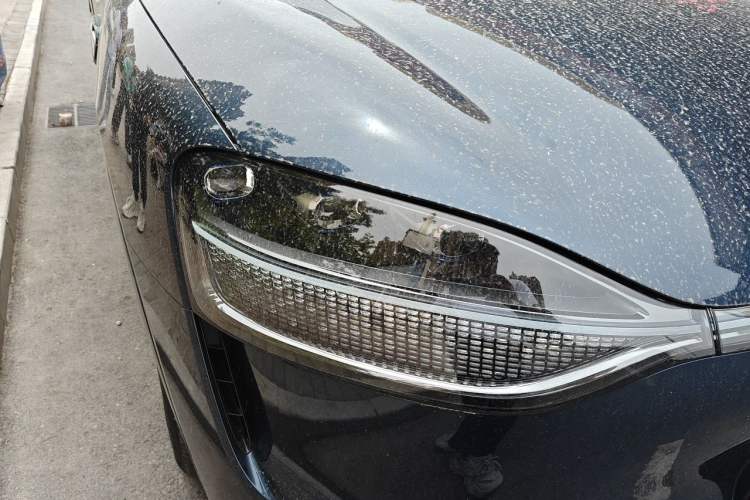 Used Hima AITO M9 2025 Extended-Range Ultra Version 52 kWh 6-Seater Right Front Headlight