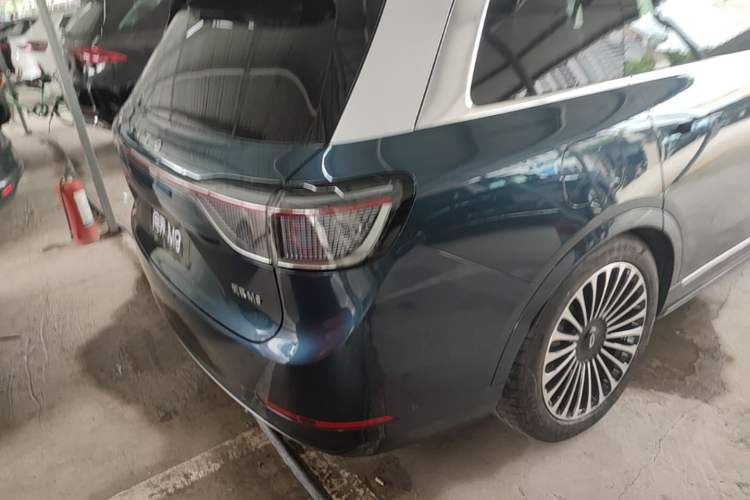 Used Hima AITO M9 2025 Extended-Range Ultra Version 52 kWh 5-Seater Edition Right Rear Taillight
