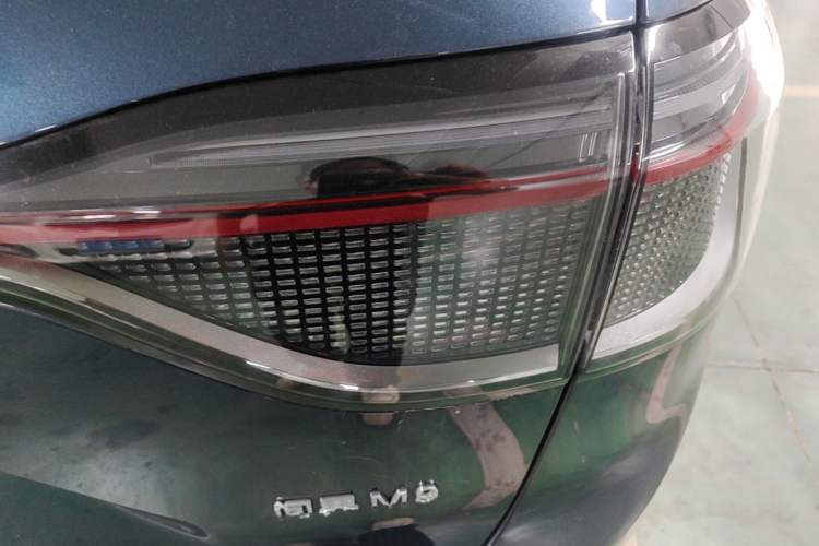 Used Hima AITO M9 2025 Extended-Range Ultra Version 52 kWh 6-Seater Right Rear Taillight