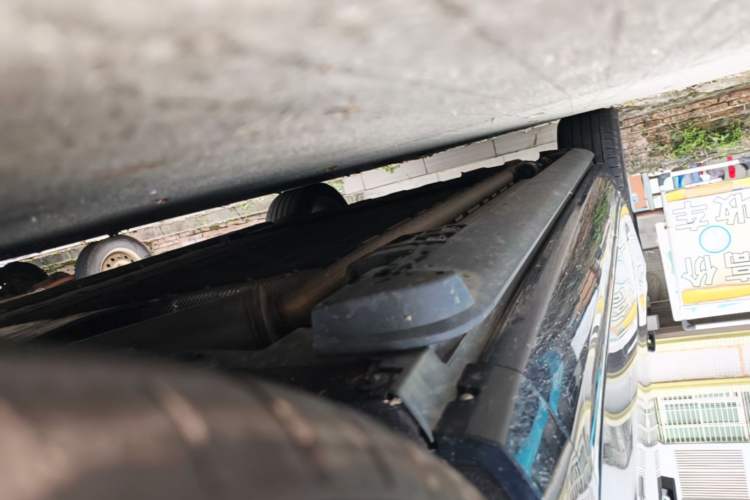Used Hima AITO M9 2025 Extended-Range Ultra Version 52 kWh 6-Seater Right Side Sill