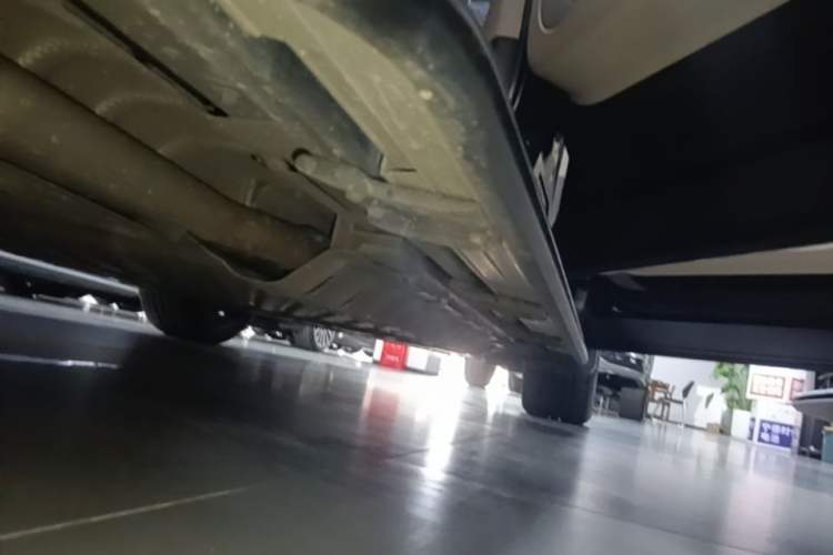 Used Hima AITO M9 2025 Extended-Range Ultra Version 52 kWh 6-Seater Right Side Sill