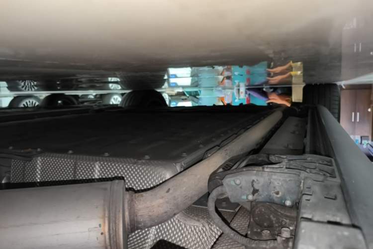 Used Hima AITO M9 2025 Extended-Range Ultra Version 52 kWh 6-Seater Right Side Sill
