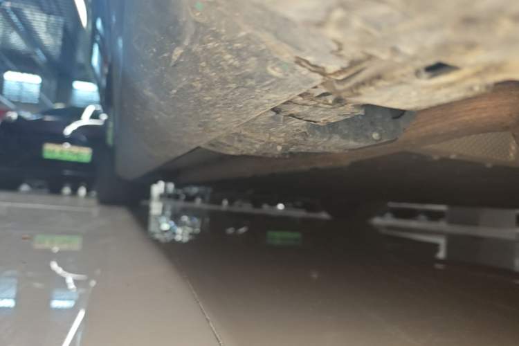 Used Hima AITO M9 2025 Extended-Range Ultra Version 52 kWh 6-Seater Right Side Sill