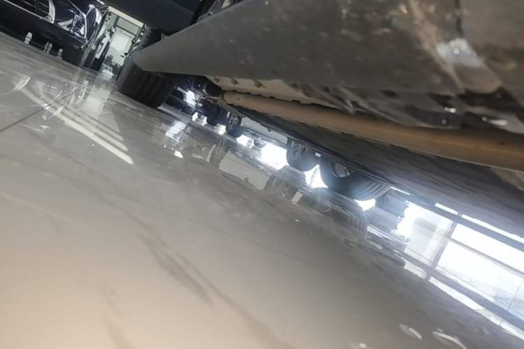 Used Hima AITO M9 2025 Extended-Range Ultra Version 52 kWh 6-Seater Right Side Sill