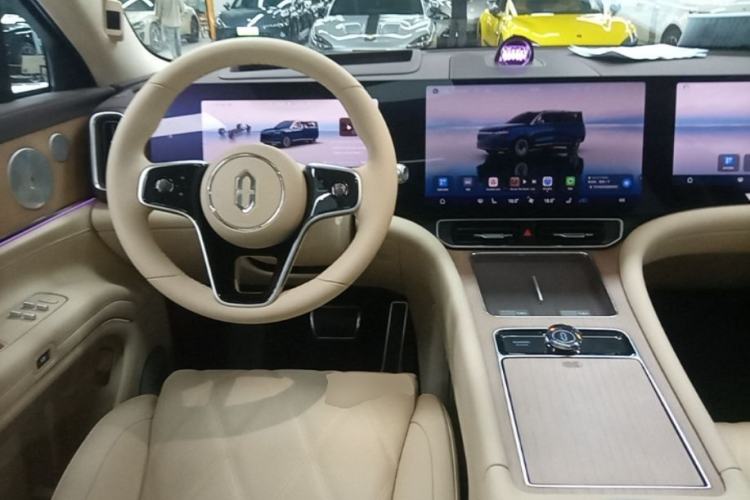 Used Hima AITO M9 2025 Extended-Range Ultra Version 52 kWh 6-Seater Steering Wheel