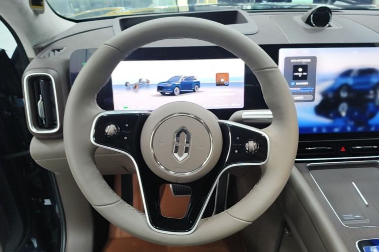 Used Hima AITO M9 2025 Pure Electric Ultra Version 100 kWh 6-Seater Model Steering Wheel