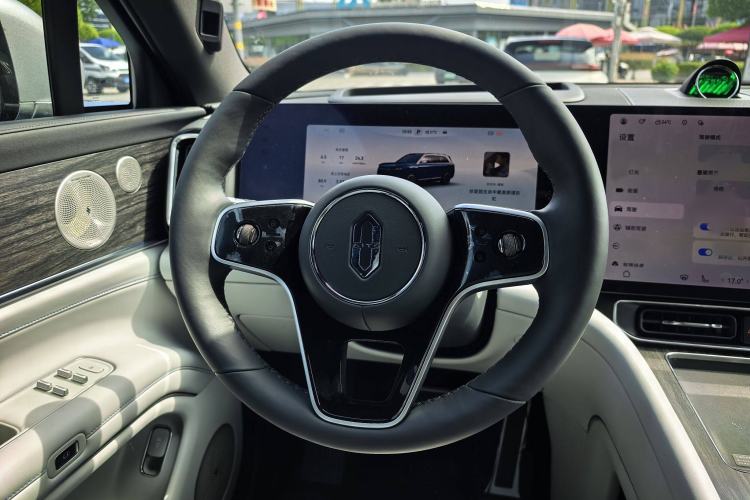 Used Hima AITO M9 2025 All-Electric Ultra Version 100 kWh 5-Seater Model Steering Wheel