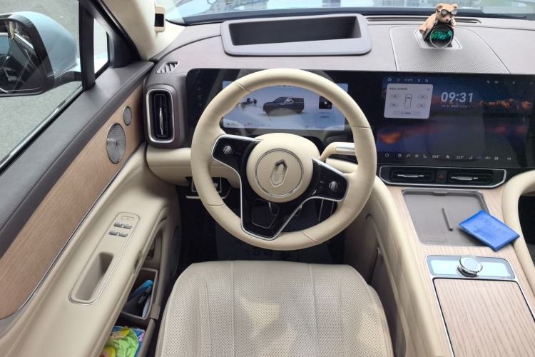 Used Hima AITO M9 2025 Extended-Range Ultra Version 52 kWh 6-Seater Steering Wheel