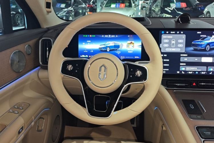 Used Hima AITO M9 2025 Extended-Range Ultra Version 52 kWh 6-Seater Steering Wheel