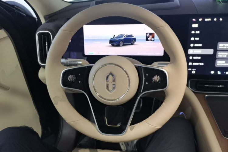 Used Hima AITO M9 2025 Extended-Range Ultra Version 52 kWh 6-Seater Steering Wheel