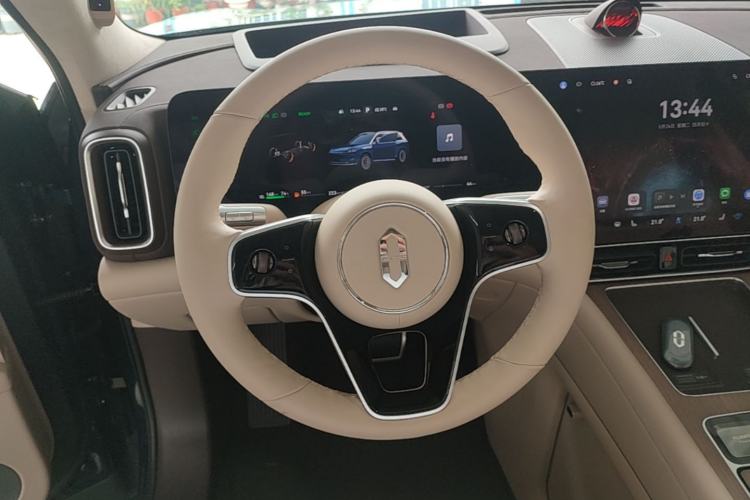 Used Hima AITO M9 2025 Extended-Range Ultra Version 52 kWh 5-Seater Edition Steering Wheel