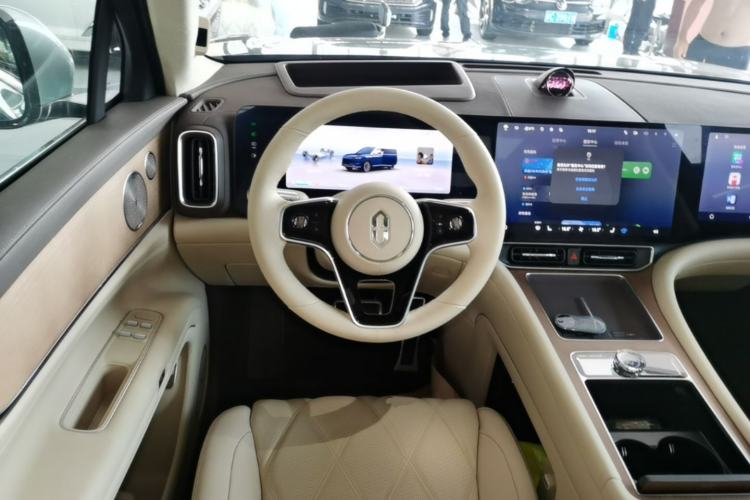 Used Hima AITO M9 2025 Extended-Range Ultra Version 52 kWh 6-Seater Steering Wheel