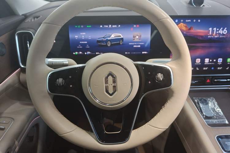 Used Hima AITO M9 2025 Extended-Range Ultra Version 52 kWh 6-Seater Steering Wheel