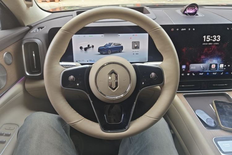 Used Hima AITO M9 2025 Extended-Range Ultra Version 52 kWh 6-Seater Steering Wheel