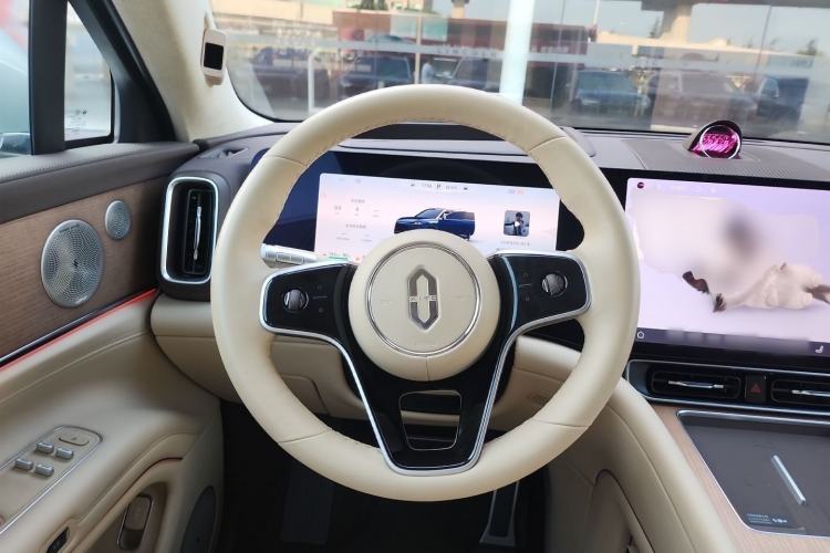 Used Hima AITO M9 2025 Extended-Range Ultra Version 52 kWh 5-Seater Edition Steering Wheel