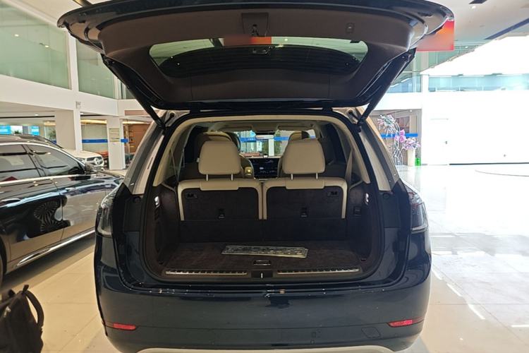 Used Hima AITO M9 2025 Extended-Range Ultra Version 52 kWh 6-Seater Trunk