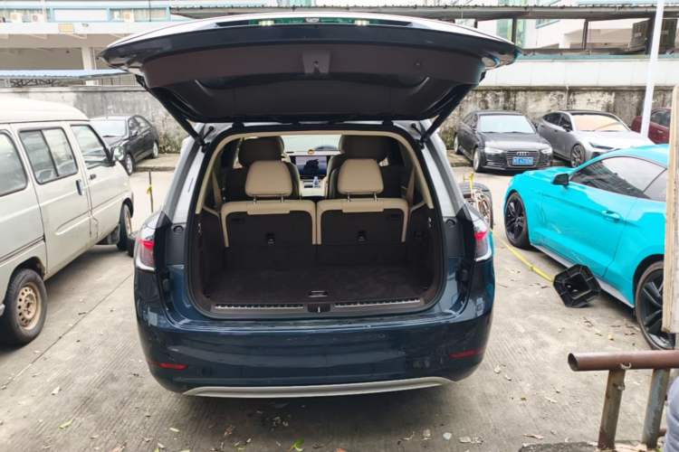 Used Hima AITO M9 2025 Extended-Range Ultra Version 52 kWh 6-Seater Trunk
