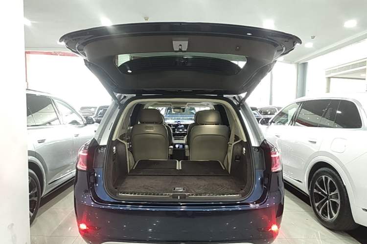 Used Hima AITO M9 2025 Extended-Range Ultra Version 52 kWh 6-Seater Trunk