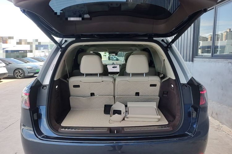Used Hima AITO M9 2025 Extended-Range Ultra Version 52 kWh 6-Seater Trunk