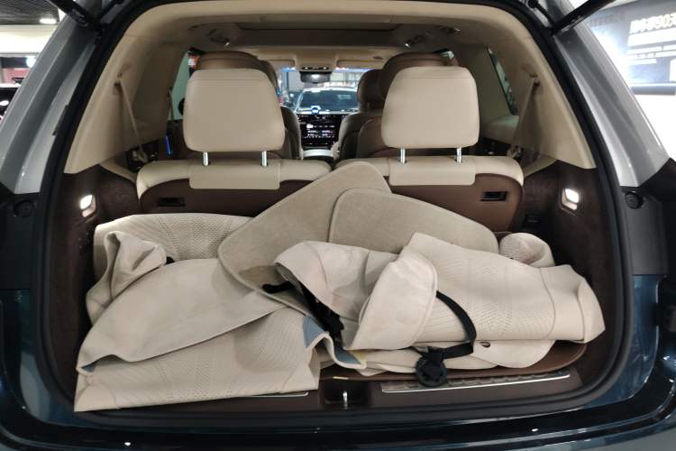 Used Hima AITO M9 2025 Extended-Range Ultra Version 52 kWh 6-Seater Trunk