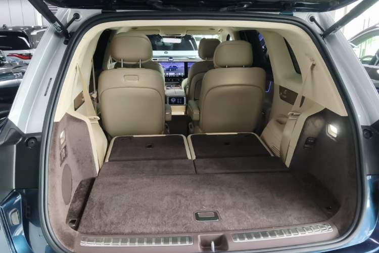 Used Hima AITO M9 2025 Extended-Range Ultra Version 52 kWh 6-Seater Trunk