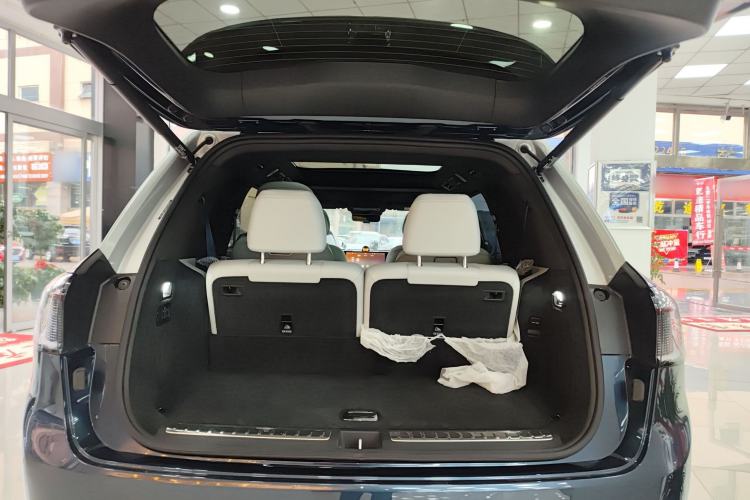 Used Hima AITO M9 2025 Extended-Range Max Version 52 kWh 6-Seater Edition Trunk