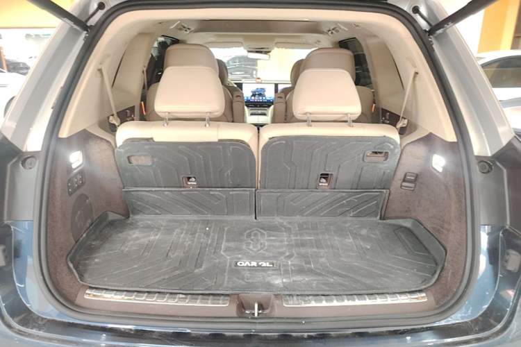 Used Hima AITO M9 2025 Extended-Range Ultra Version 52 kWh 6-Seater Trunk