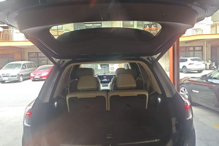 Used Hima AITO M9 2025 Extended-Range Ultra Version 52 kWh 6-Seater Trunk