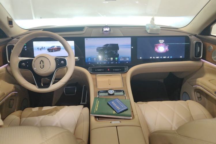 Used Hima AITO M9 2025 Model Range-Extended Ultra Edition 52kWh 6-seater (896-line LiDAR) Center Console