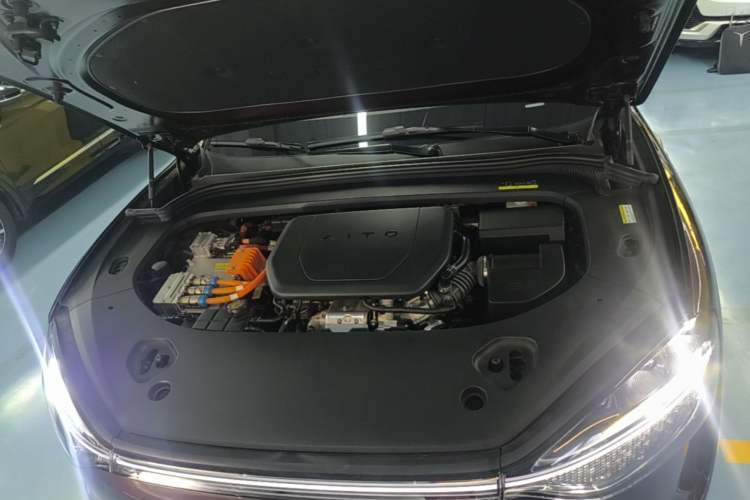 Used Hima AITO M9 2025 Extended-Range Ultra Version 52 kWh 6-Seater Engine Bay