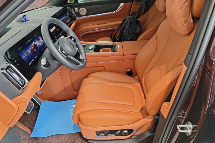 Used Hima AITO M9 2025 Extended-Range Max Version 52 kWh 5-Seater Edition Left Front Seat