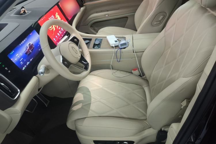Used Hima AITO M9 2025 Extended-Range Ultra Version 52 kWh 6-Seater Left Front Seat