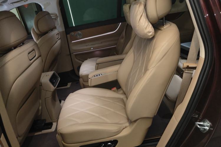 Used Hima AITO M9 2025 Model Range-Extended Ultra Edition 52kWh 6-seater (896-line LiDAR) Left Rear Seat