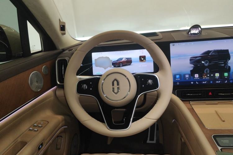 Used Hima AITO M9 2025 Model Range-Extended Ultra Edition 52kWh 6-seater (896-line LiDAR) Steering Wheel