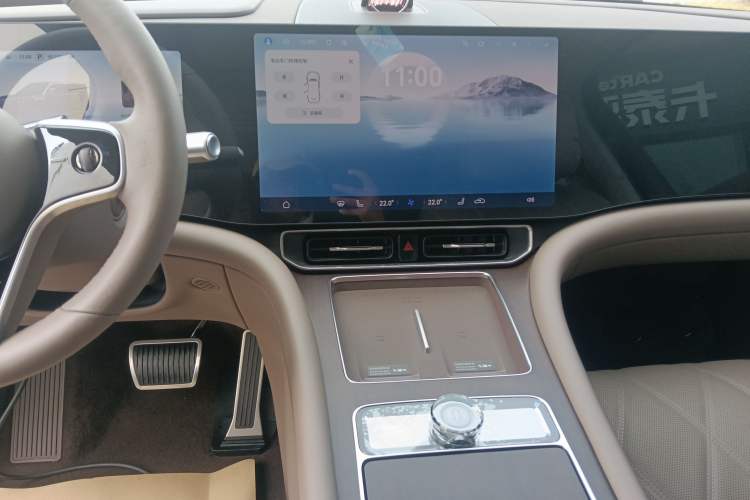 Used Hima AITO M9 2025 Extended-Range Ultra Version 52 kWh 5-Seater Edition Audio And AC Panel