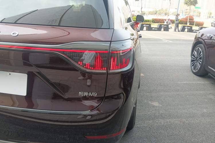 Used Hima AITO M9 2025 Extended-Range Ultra Version 52 kWh 5-Seater Edition Right Rear Taillight