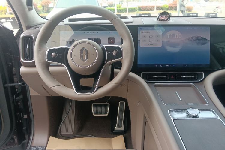 Used Hima AITO M9 2025 Extended-Range Ultra Version 52 kWh 5-Seater Edition Steering Wheel