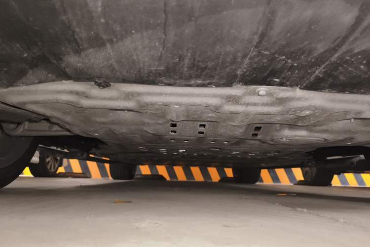 Used Hima AITO M9 2025 Extended-Range Max Version 52 kWh 6-Seater Edition Chassis Front