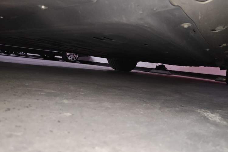 Used Hima AITO M9 2025 Extended-Range Ultra Version 52 kWh 6-Seater Chassis Front Left