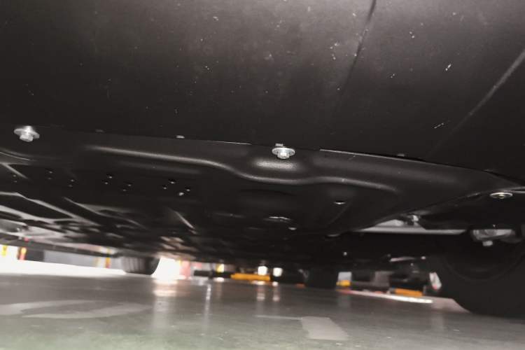 Used Hima AITO M9 2025 Extended-Range Ultra Version 52 kWh 6-Seater Chassis Front