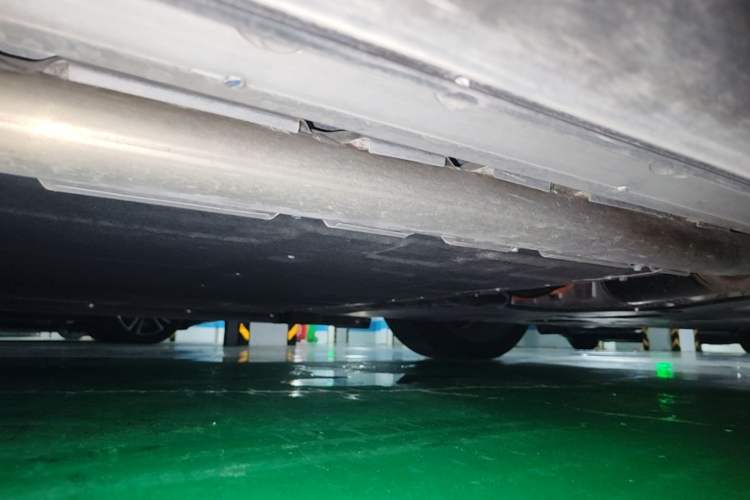Used Hima AITO M9 2025 Extended-Range Ultra Version 52 kWh 5-Seater Edition Chassis Front Right