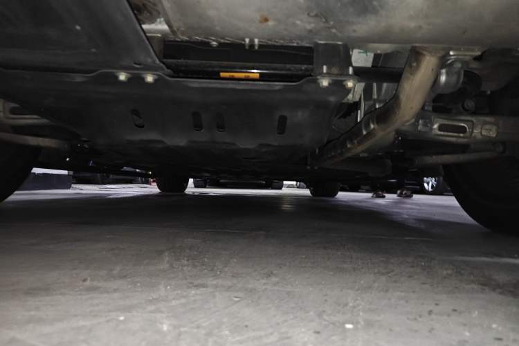 Used Hima AITO M9 2025 Extended-Range Ultra Version 52 kWh 6-Seater Chassis Rear