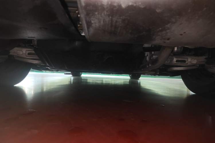 Used Hima AITO M9 2025 Extended-Range Ultra Version 52 kWh 6-Seater Chassis Rear