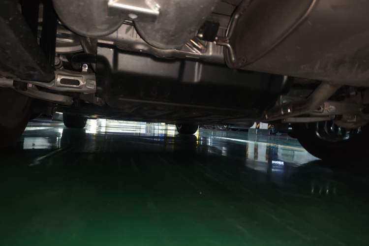 Used Hima AITO M9 2025 Extended-Range Ultra Version 52 kWh 6-Seater Chassis Rear