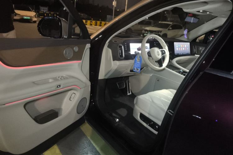 Used Hima AITO M9 2025 Extended-Range Ultra Version 52 kWh 5-Seater Edition Driver Seat