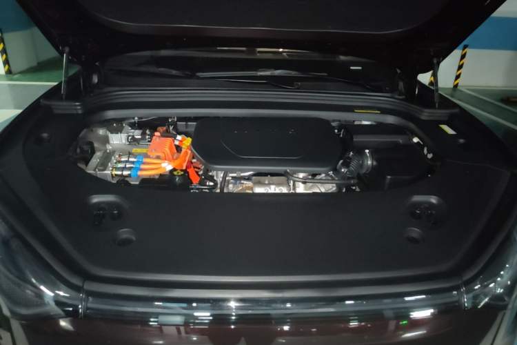 Used Hima AITO M9 2025 Extended-Range Ultra Version 52 kWh 5-Seater Edition Engine Bay