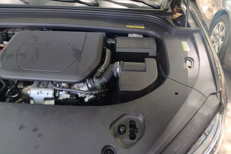 Used Hima AITO M9 2025 Extended-Range Ultra Version 52 kWh 6-Seater Engine Bay Left