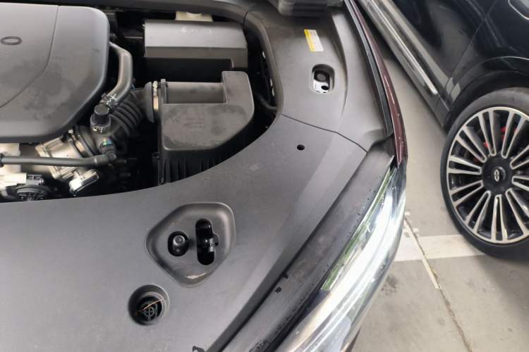 Used Hima AITO M9 2025 Extended-Range Ultra Version 52 kWh 6-Seater Engine Bay Left